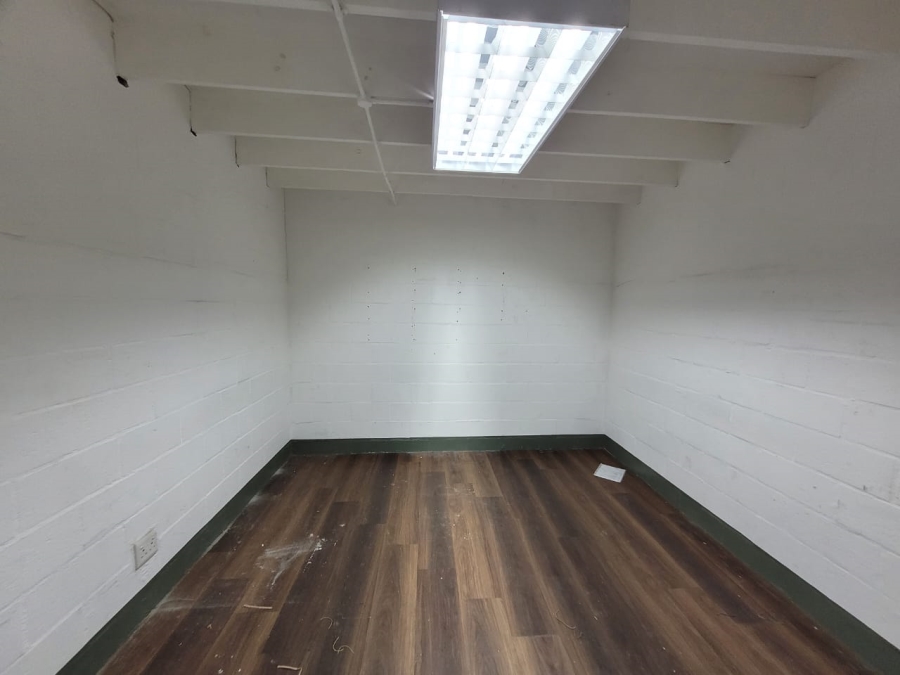 To Let Commercial Property for Rent in Beaconvale Western Cape